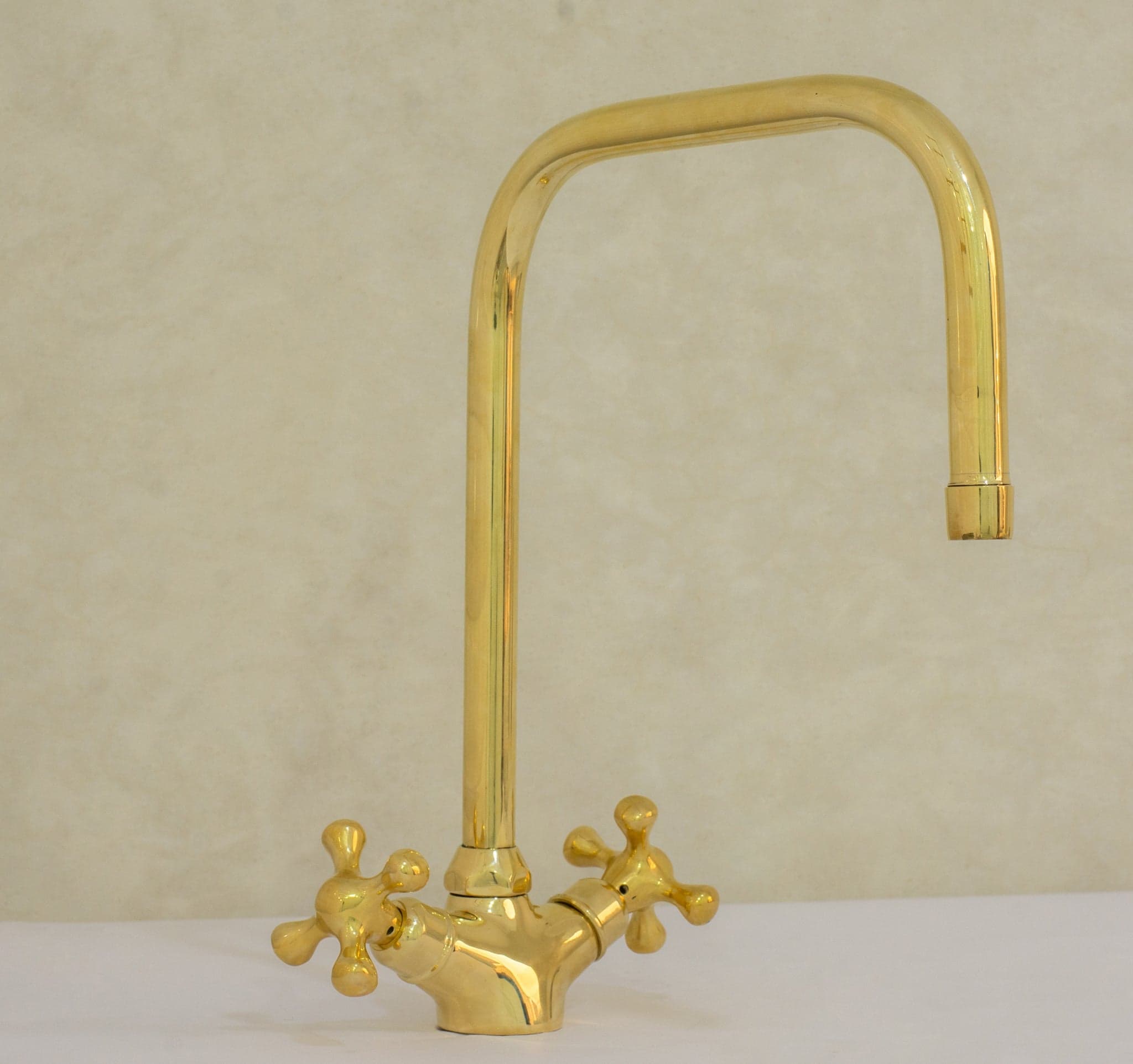 Single Hole Bathroom Faucet – Antique Brass Bathroom Faucet