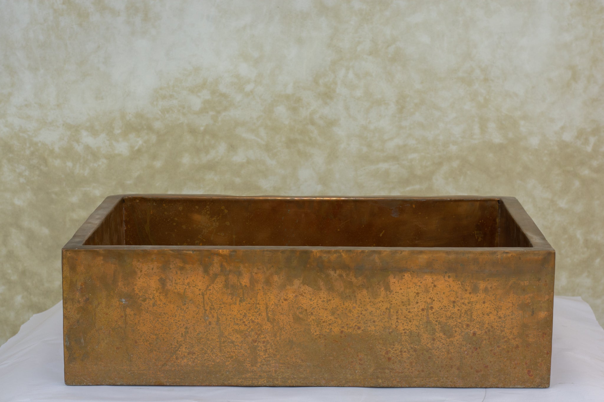 33" Antique Copper Farmhouse Apron Sink, Single Bowl alternate view 2