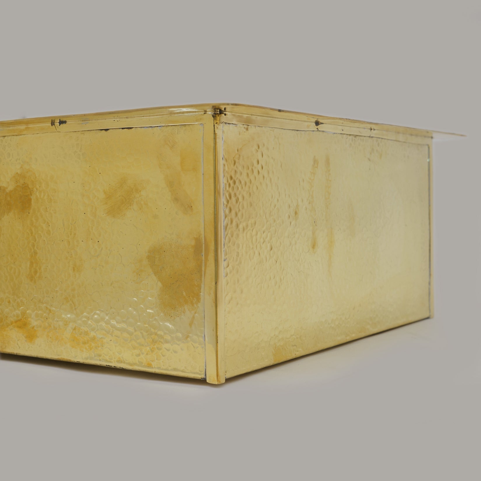 Hammered Brass Kitchen Sink – Rectangular Farmhouse & Kitchen Island Sink alternate view 6