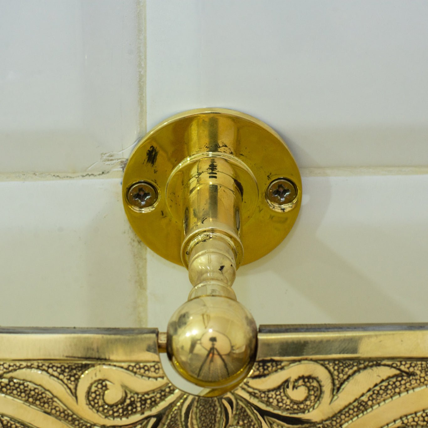 Handcrafted Unlacquered Brass Double Toilet Paper Holder | Engraved Sliding Cover alternate view 9
