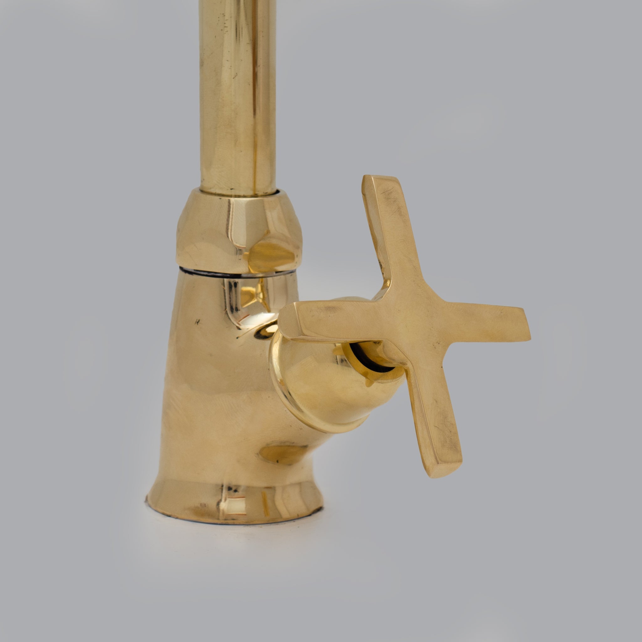 Heritage - Unlacquered Brass Single Hole Sink Faucet alternate view 8