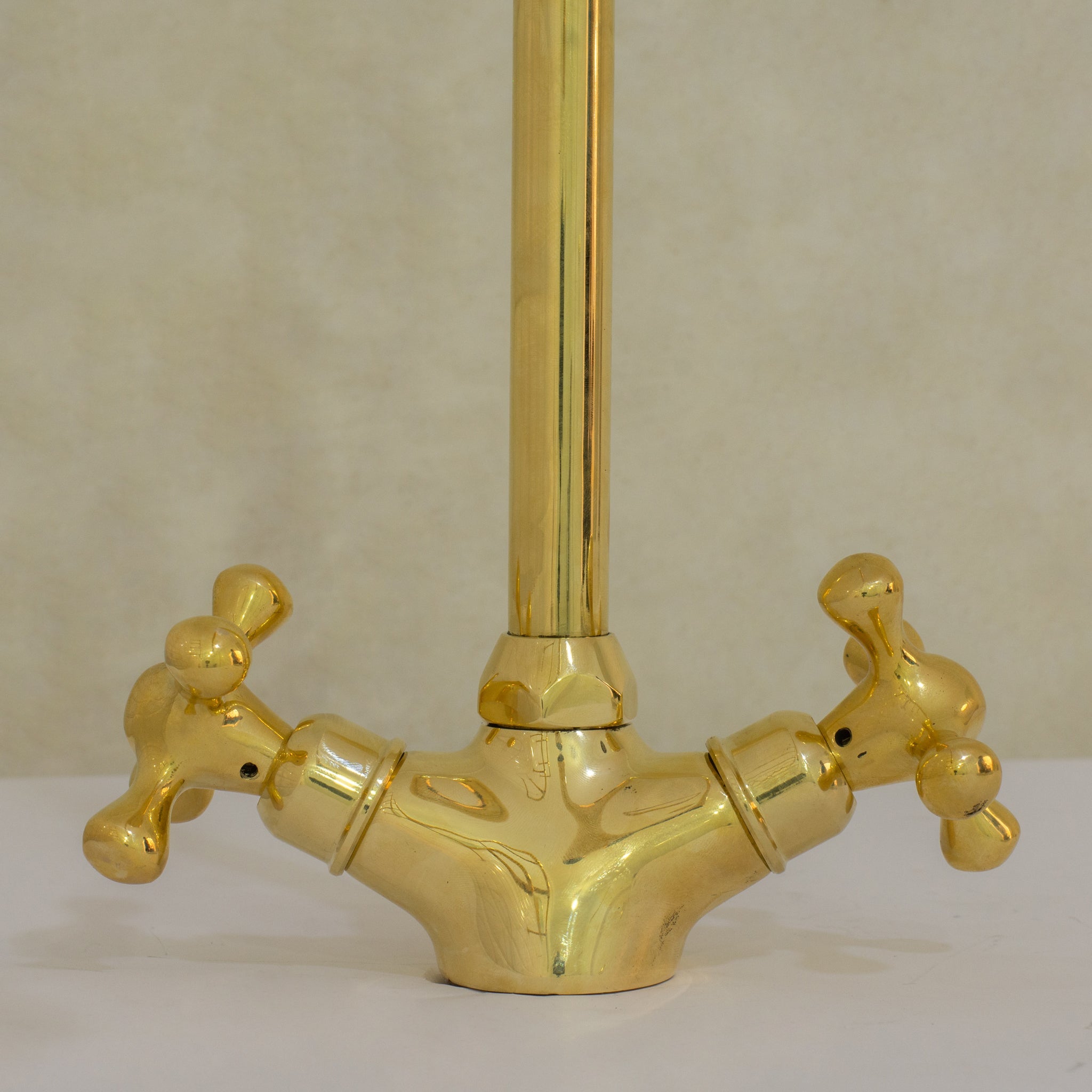 Single Hole Bathroom Faucet – Antique Brass Bathroom Faucet alternate view 4