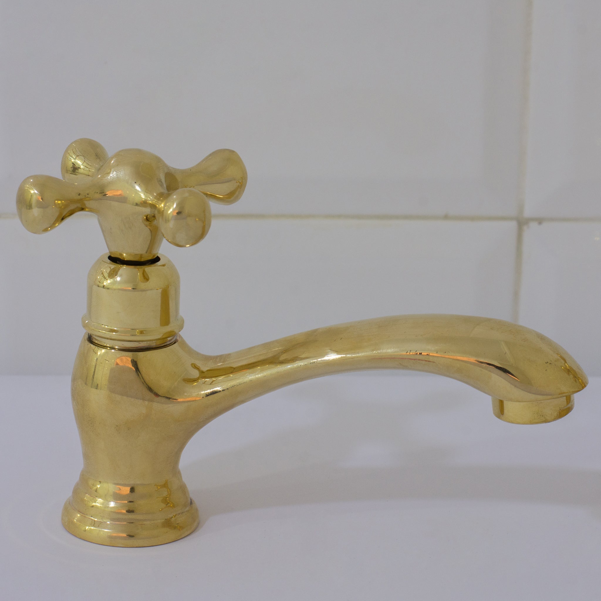 Single Hole Brass Bathroom Faucet – Brass Single Hole Bathroom Faucet alternate view 4
