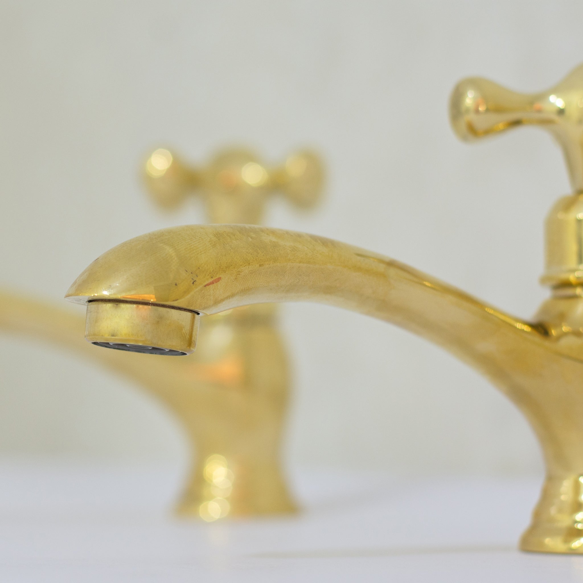 Single Hole Brass Bathroom Faucet – Brass Single Hole Bathroom Faucet alternate view 6